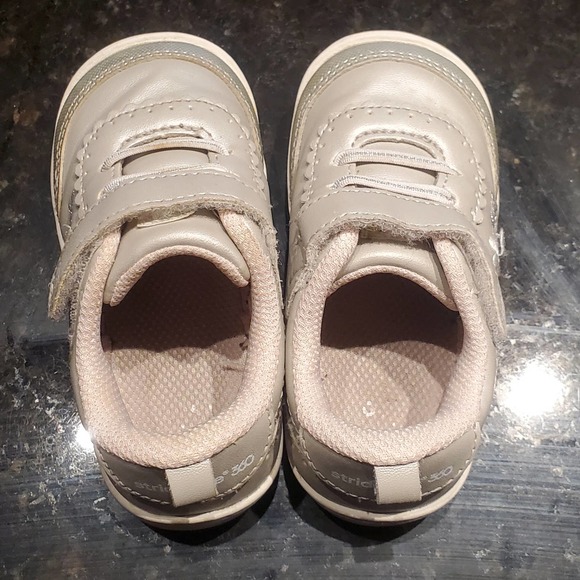 Stride Rite Toddler Shoes Size 6 - Picture 3 of 4